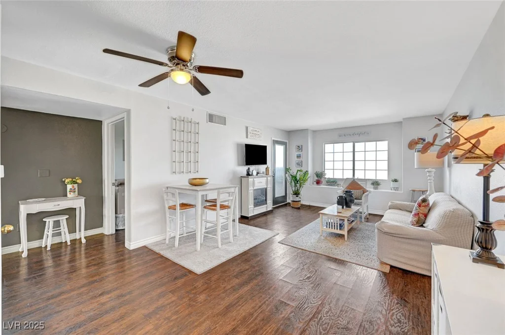 3125 Buffalo, Las Vegas, NV 89128