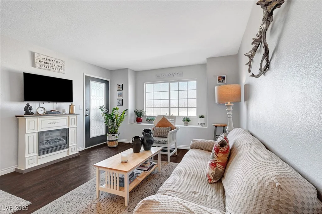 3125 Buffalo, Las Vegas, NV 89128