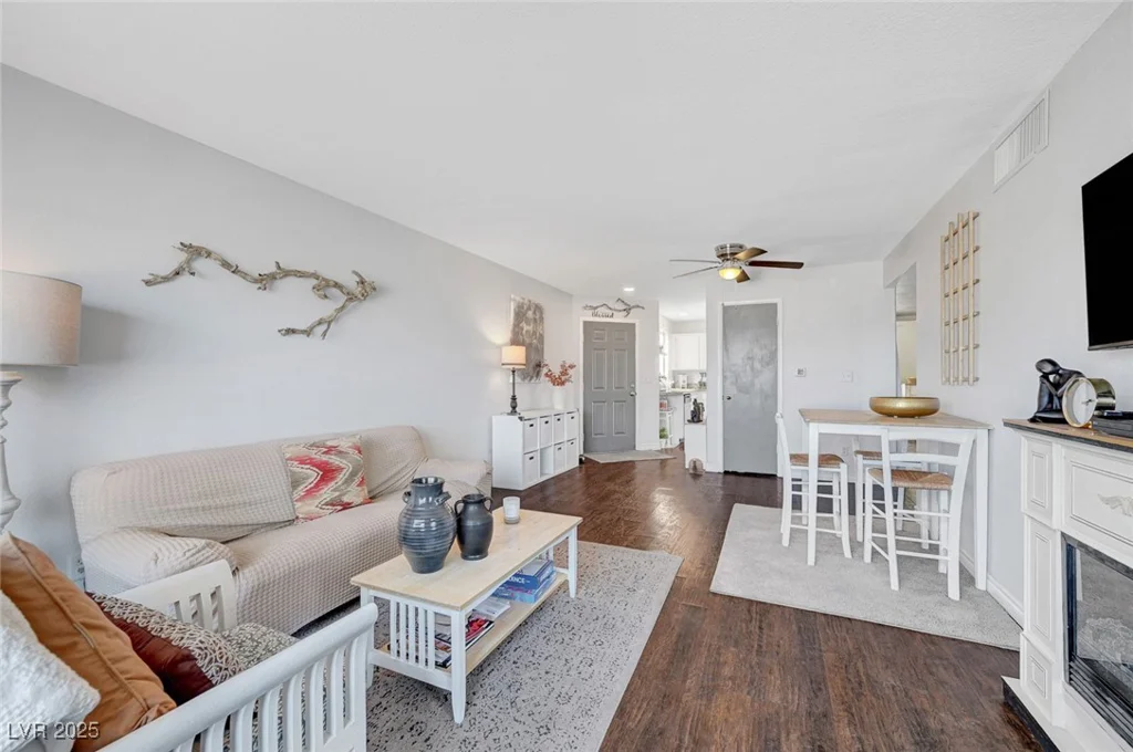 3125 Buffalo, Las Vegas, NV 89128