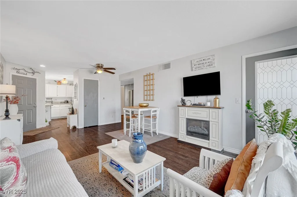 3125 Buffalo, Las Vegas, NV 89128