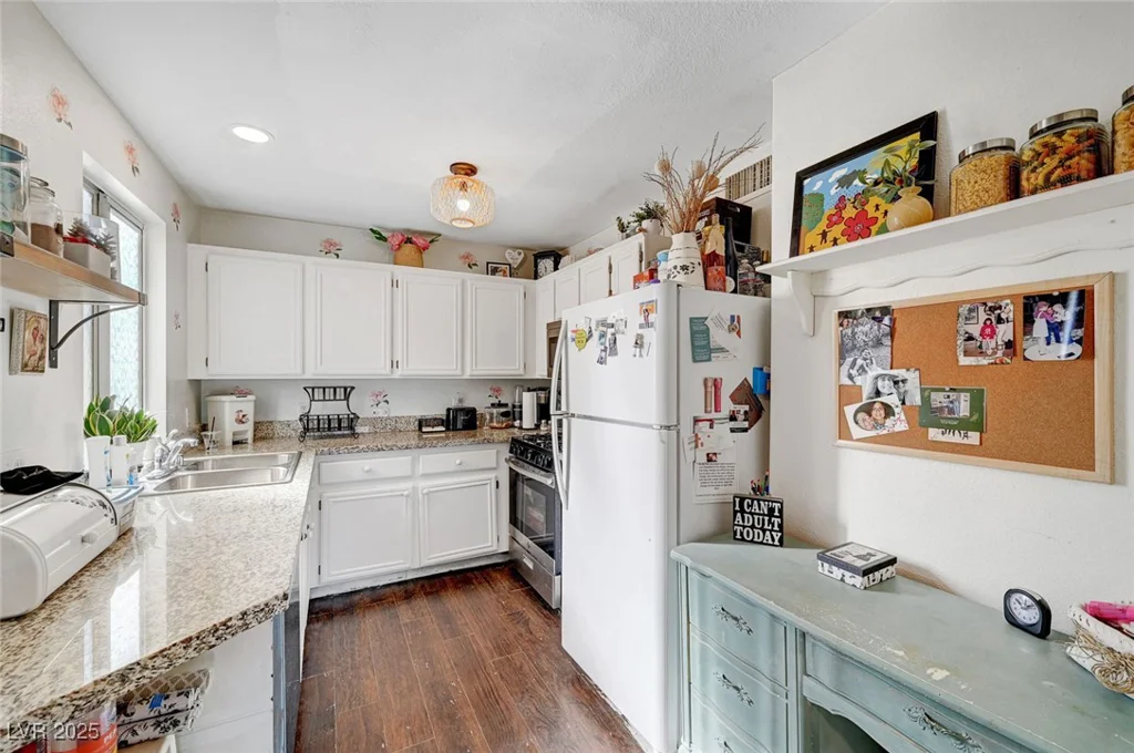 3125 Buffalo, Las Vegas, NV 89128