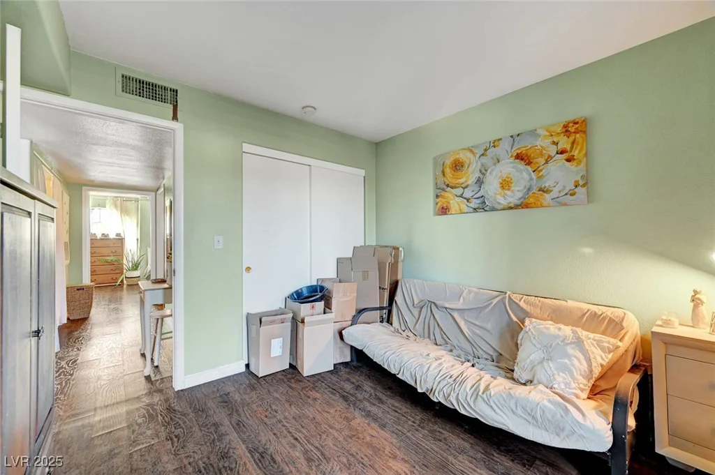3125 Buffalo, Las Vegas, NV 89128