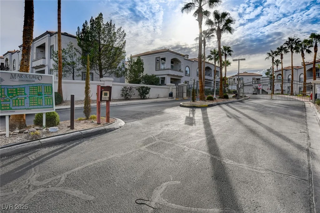3125 Buffalo, Las Vegas, NV 89128