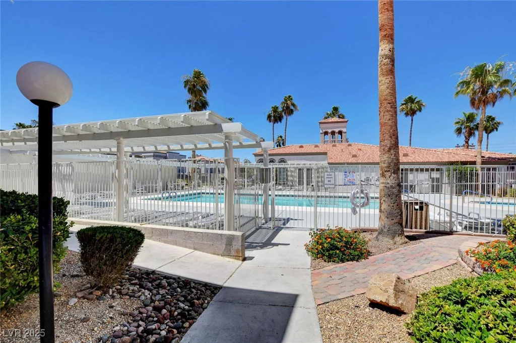 3125 Buffalo, Las Vegas, NV 89128
