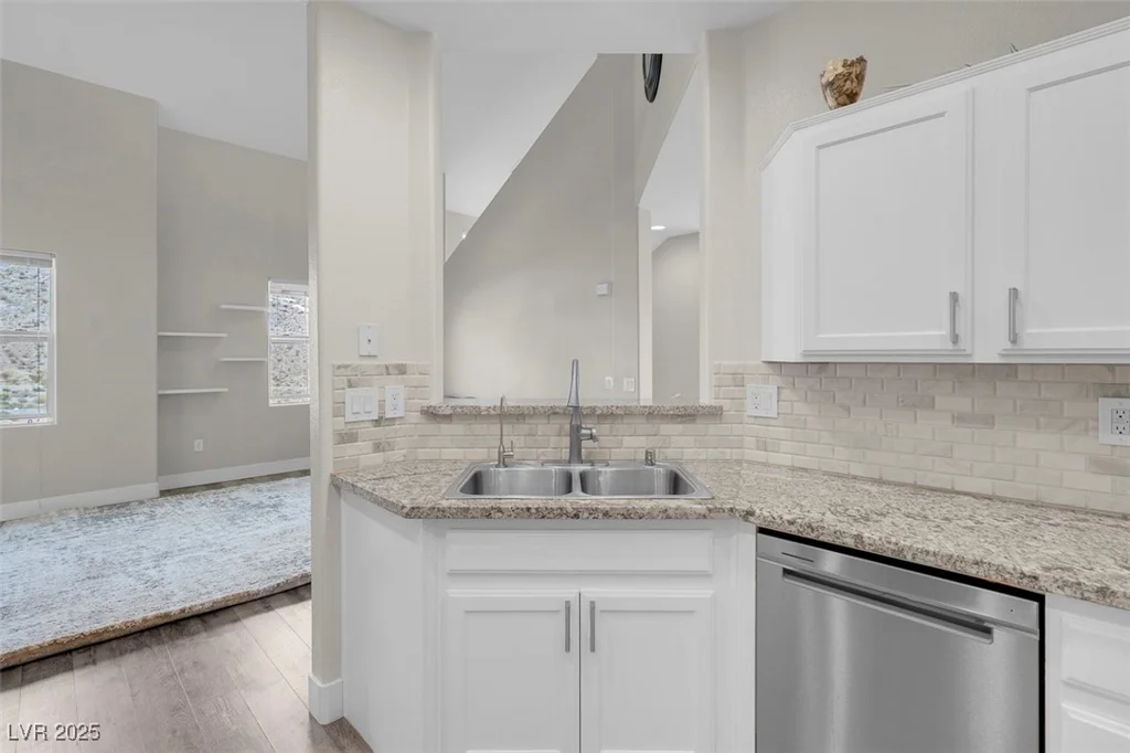 3975 Hualapai, Las Vegas, NV 89129