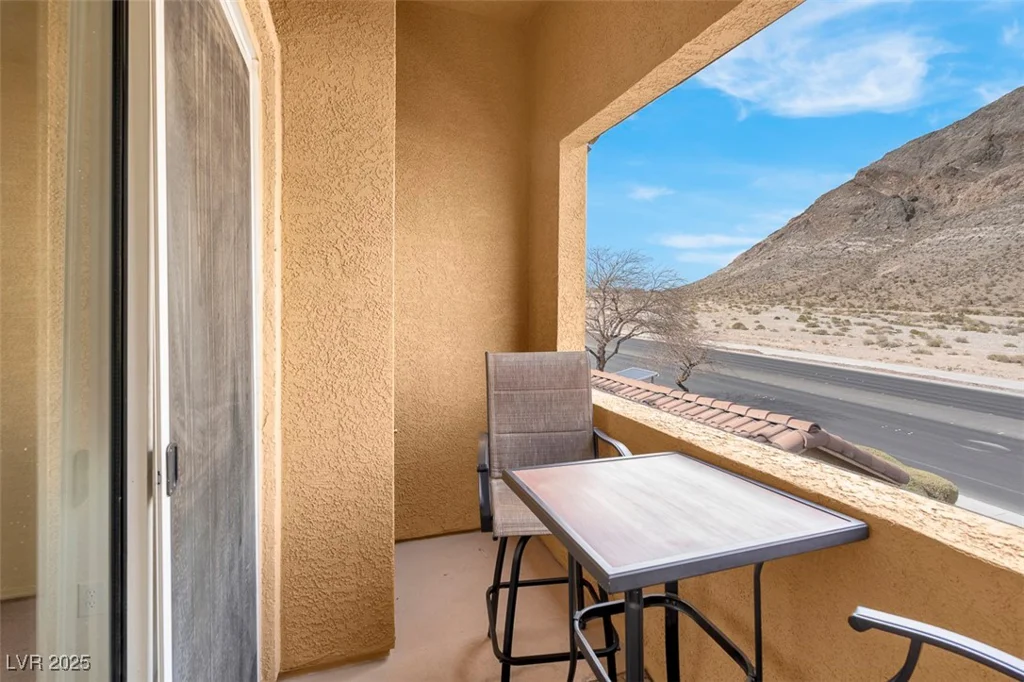 3975 Hualapai, Las Vegas, NV 89129