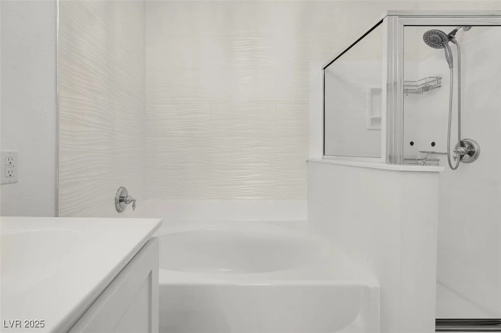 3975 Hualapai, Las Vegas, NV 89129