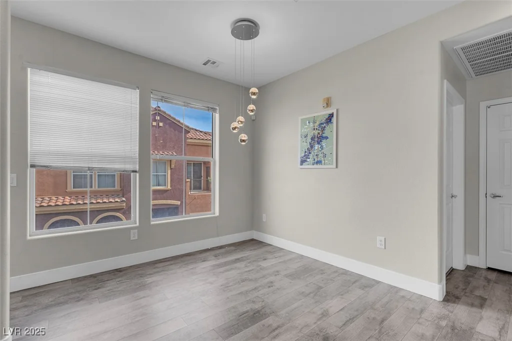 3975 Hualapai, Las Vegas, NV 89129