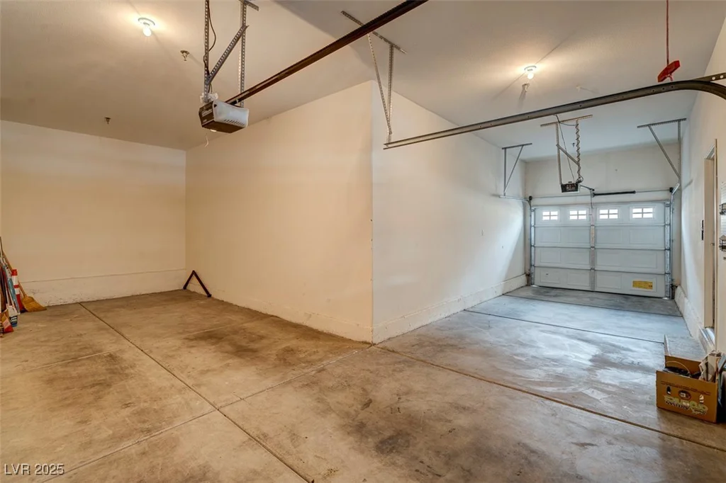 3975 Hualapai, Las Vegas, NV 89129