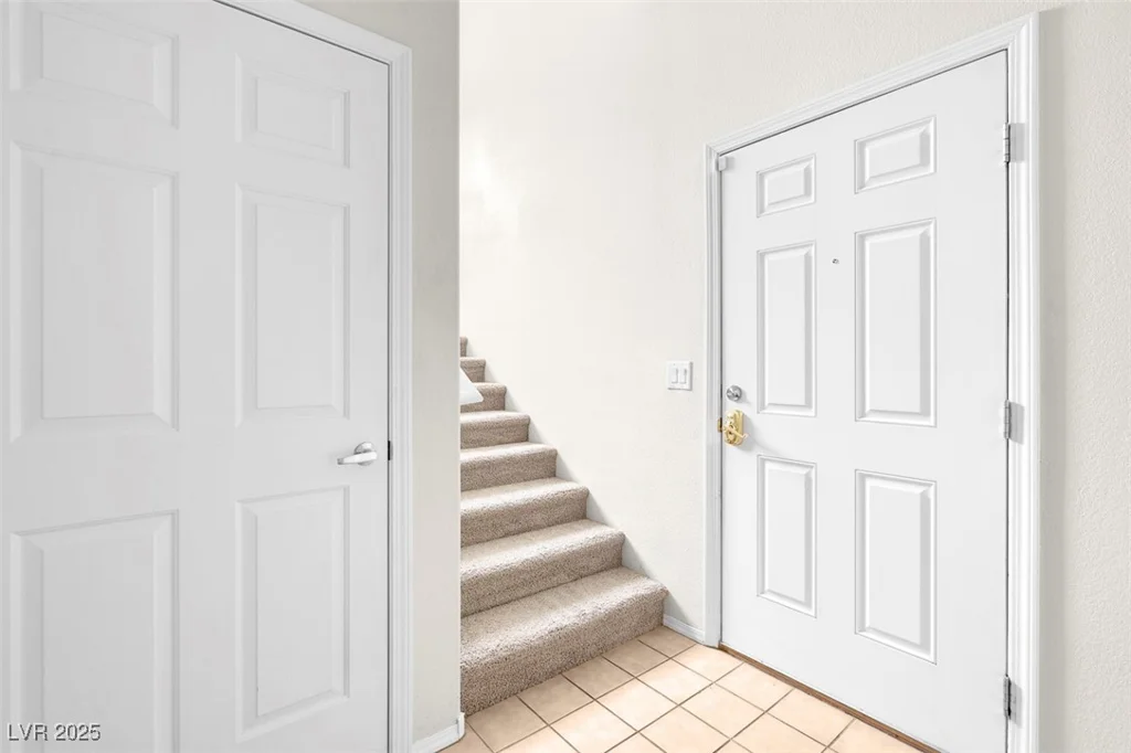 3975 Hualapai, Las Vegas, NV 89129