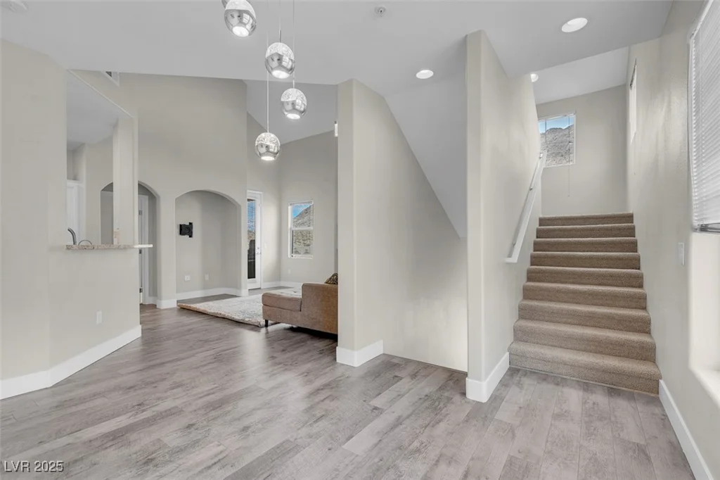 3975 Hualapai, Las Vegas, NV 89129