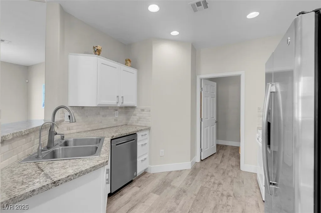 3975 Hualapai, Las Vegas, NV 89129