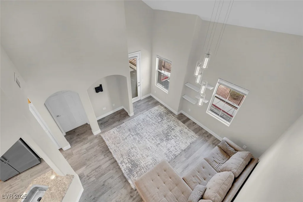 3975 Hualapai, Las Vegas, NV 89129