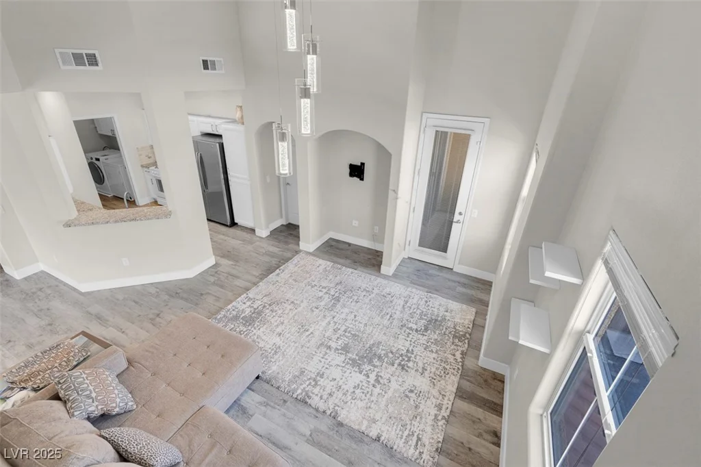 3975 Hualapai, Las Vegas, NV 89129