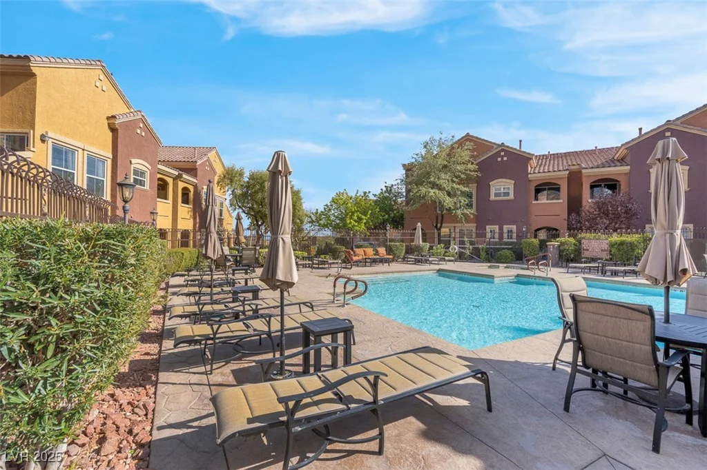 3975 Hualapai, Las Vegas, NV 89129