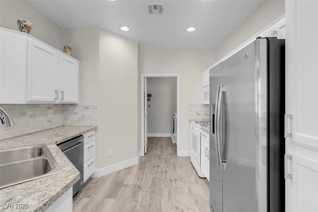 3975 Hualapai, Las Vegas, NV 89129