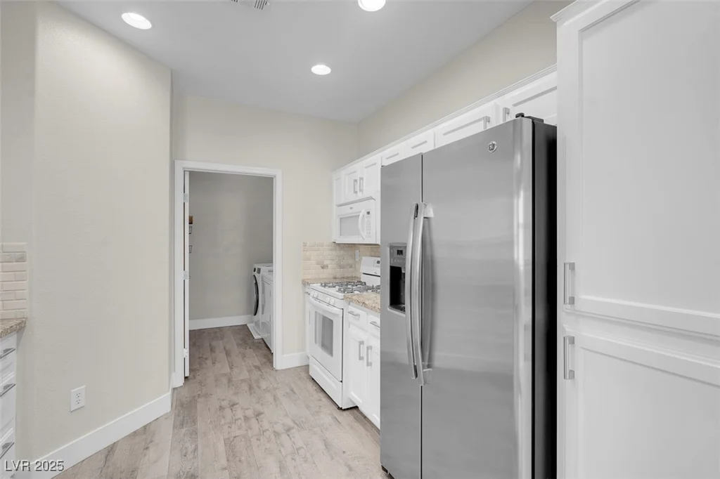 3975 Hualapai, Las Vegas, NV 89129