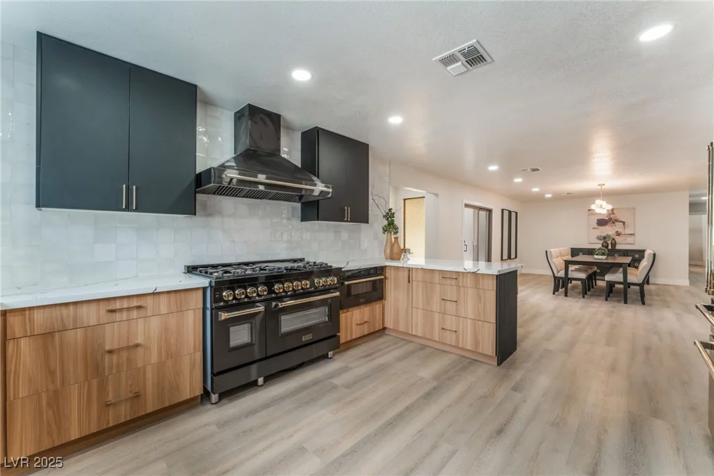 401 Lacy, Las Vegas, NV 89107