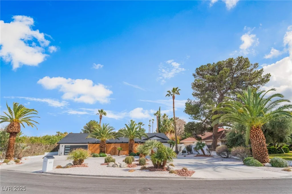 401 Lacy, Las Vegas, NV 89107