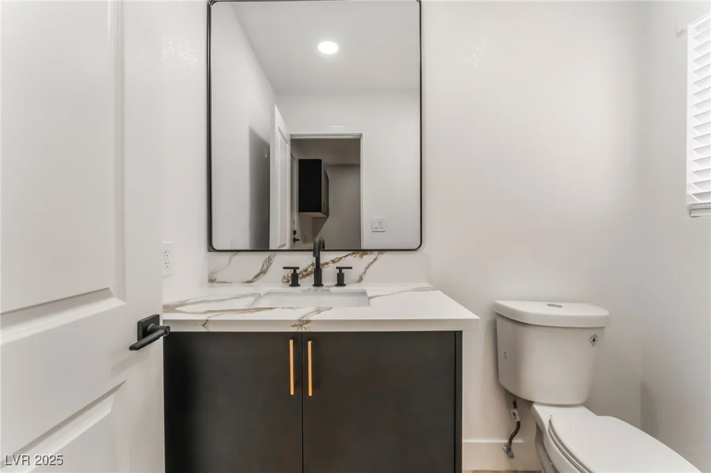 401 Lacy, Las Vegas, NV 89107