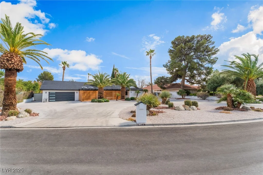 401 Lacy, Las Vegas, NV 89107