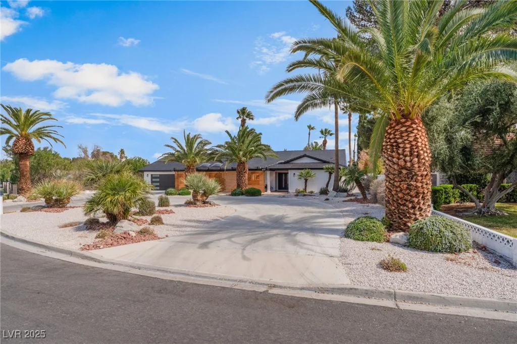 401 Lacy, Las Vegas, NV 89107