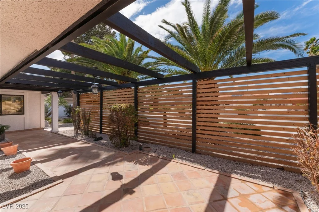 401 Lacy, Las Vegas, NV 89107