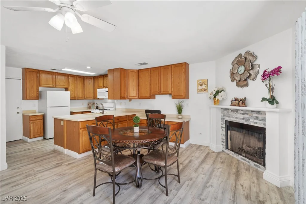 1892 Falcon Ridge, Las Vegas, NV 89142