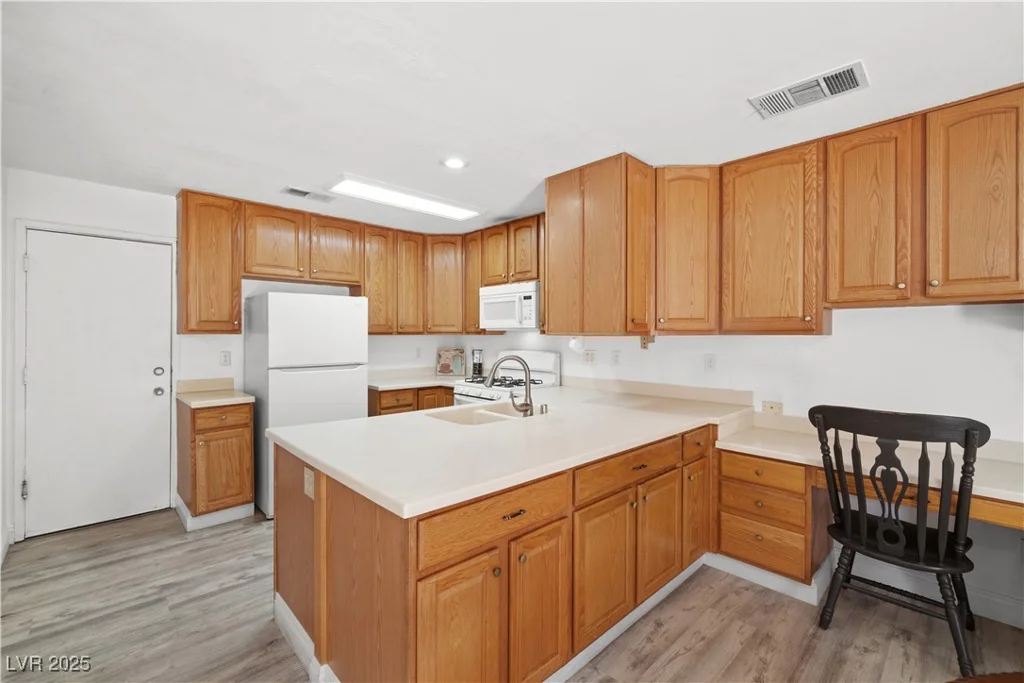 1892 Falcon Ridge, Las Vegas, NV 89142