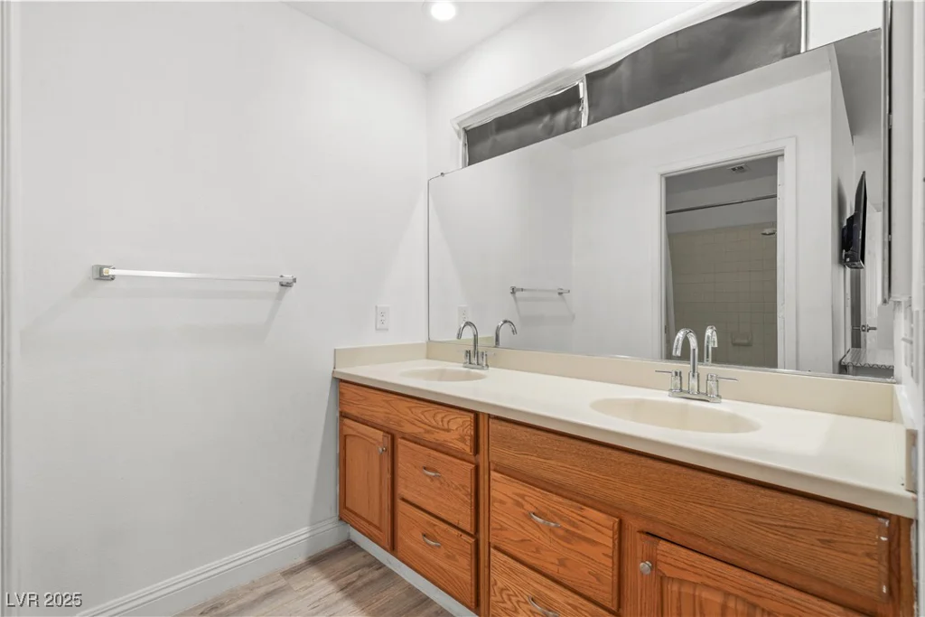 1892 Falcon Ridge, Las Vegas, NV 89142