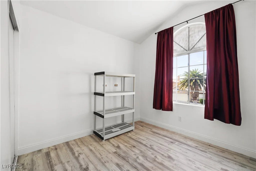 1892 Falcon Ridge, Las Vegas, NV 89142