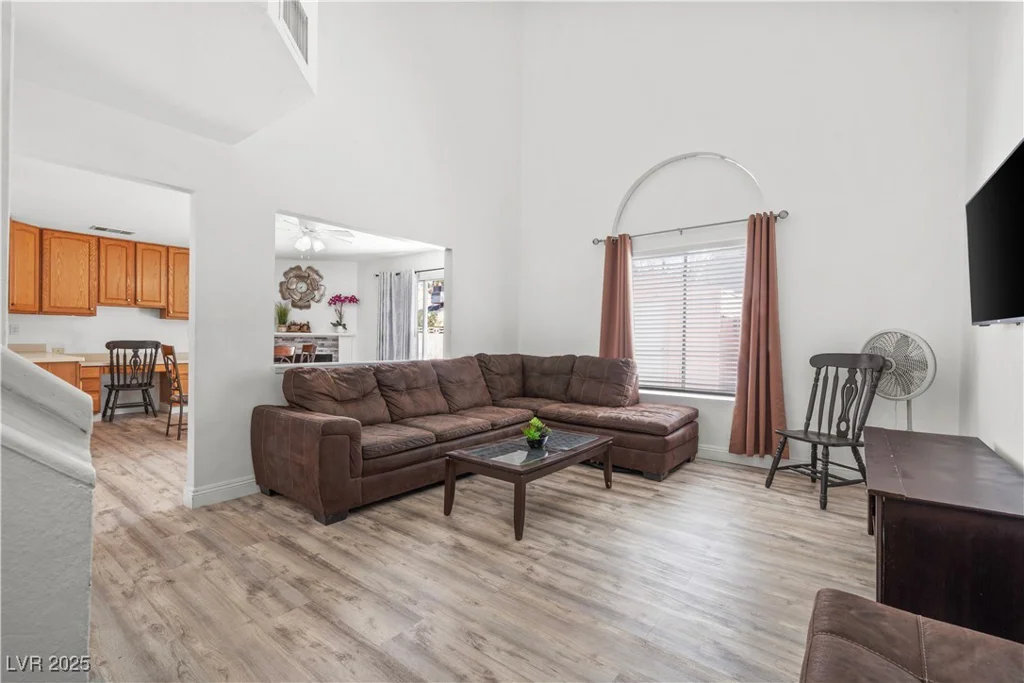1892 Falcon Ridge, Las Vegas, NV 89142