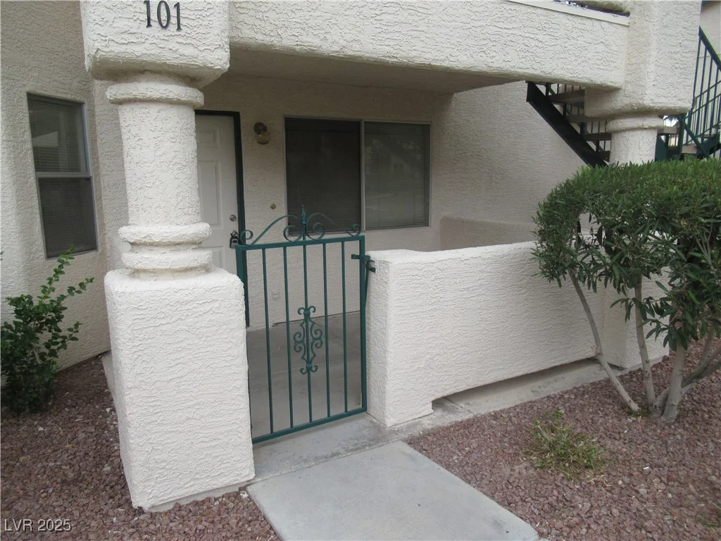 1341 Cinder Rock, Las Vegas, NV 89128