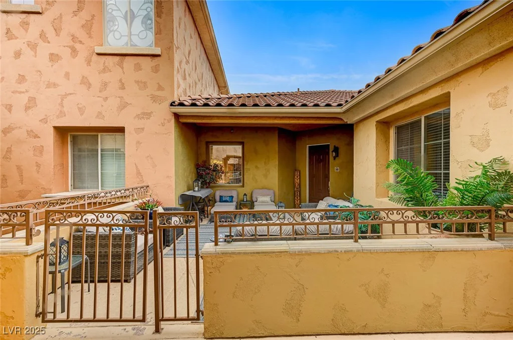 15 Via Mantova, Henderson, NV 89011