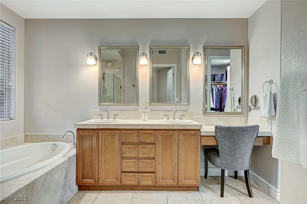 15 Via Mantova, Henderson, NV 89011