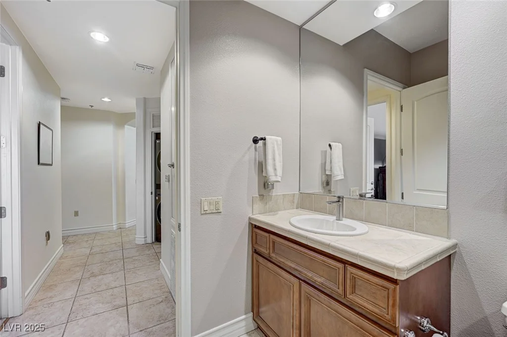 15 Via Mantova, Henderson, NV 89011