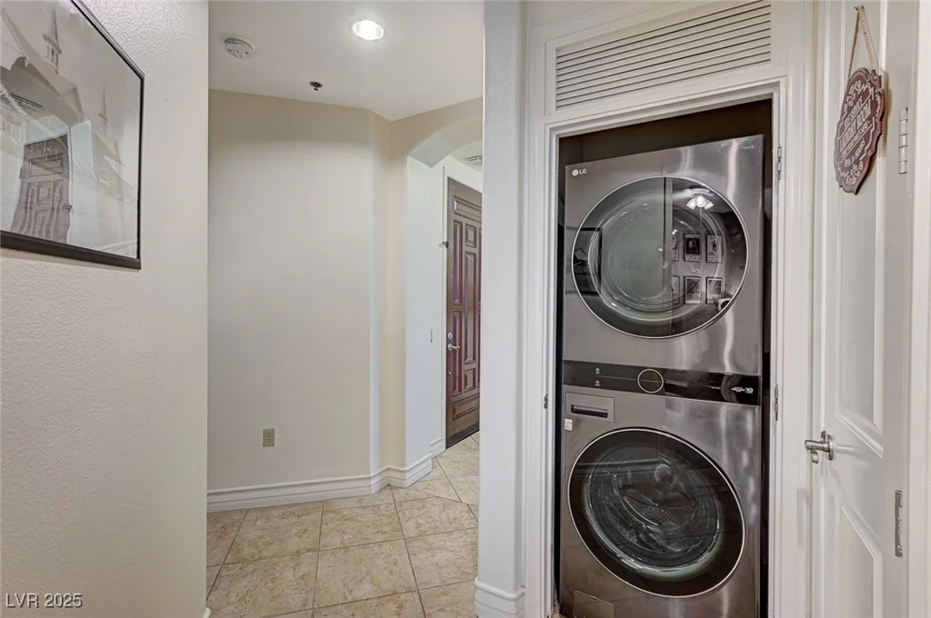 15 Via Mantova, Henderson, NV 89011