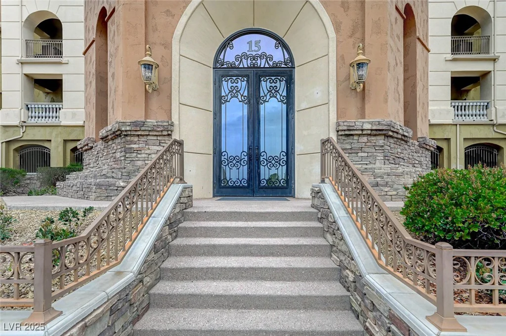 15 Via Mantova, Henderson, NV 89011