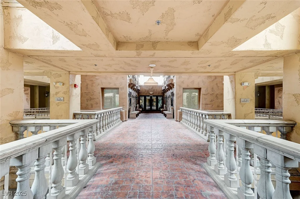 15 Via Mantova, Henderson, NV 89011