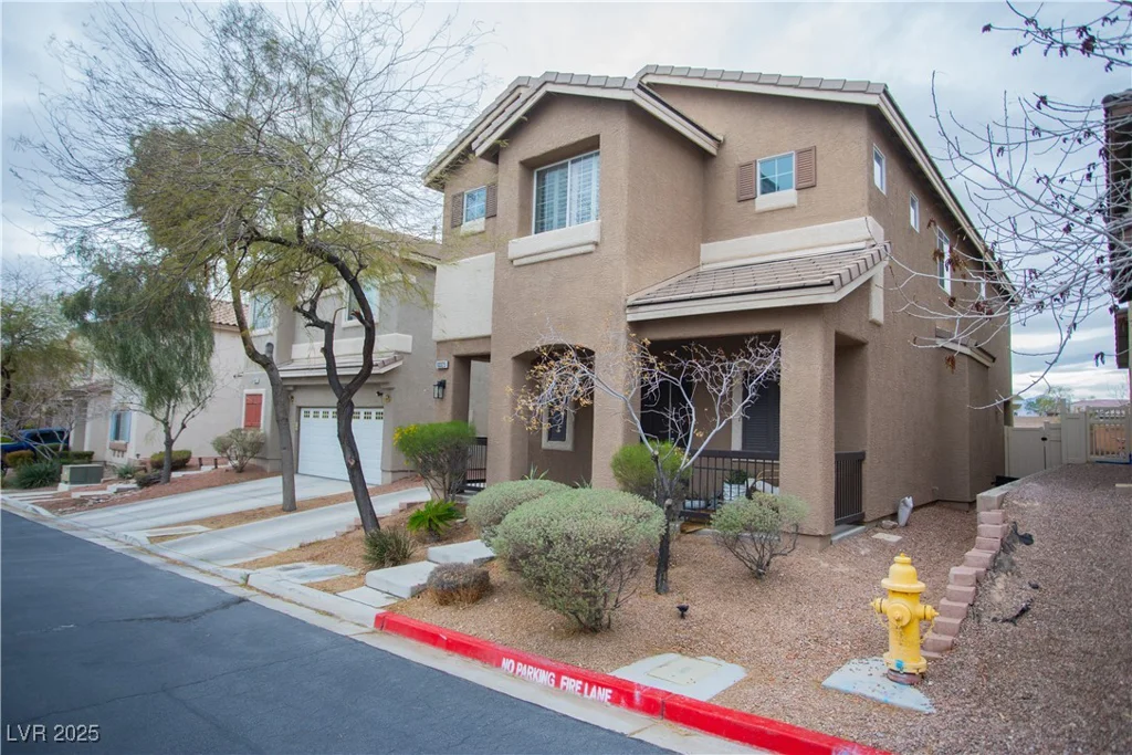 10323 Hardy Falls, Las Vegas, NV 89141