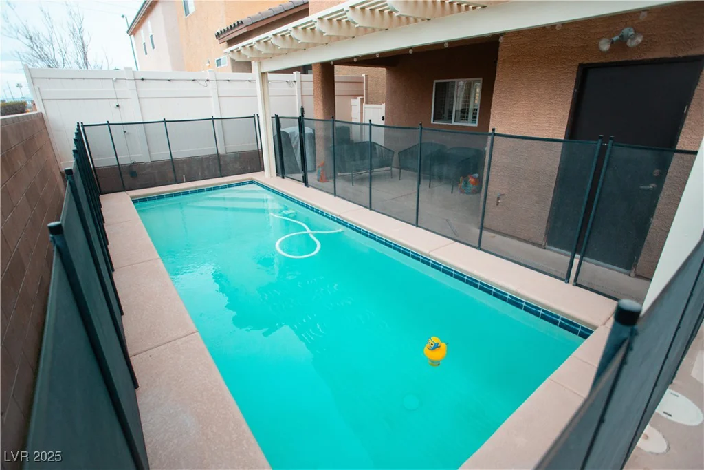 10323 Hardy Falls, Las Vegas, NV 89141