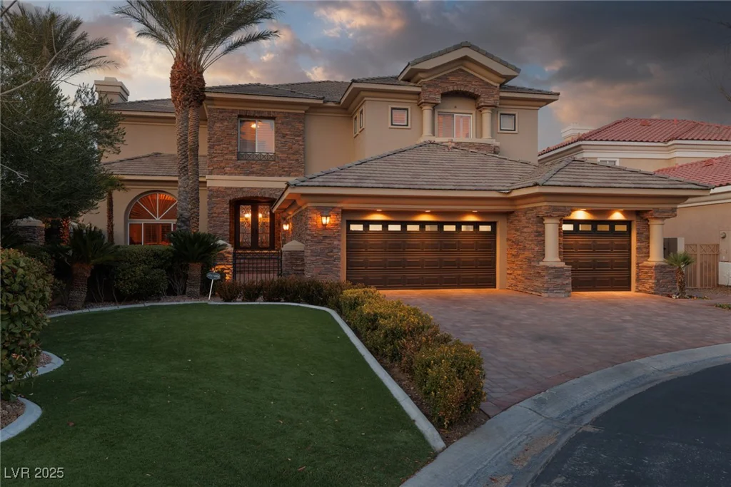 9000 Thornbury, Las Vegas, NV 89134