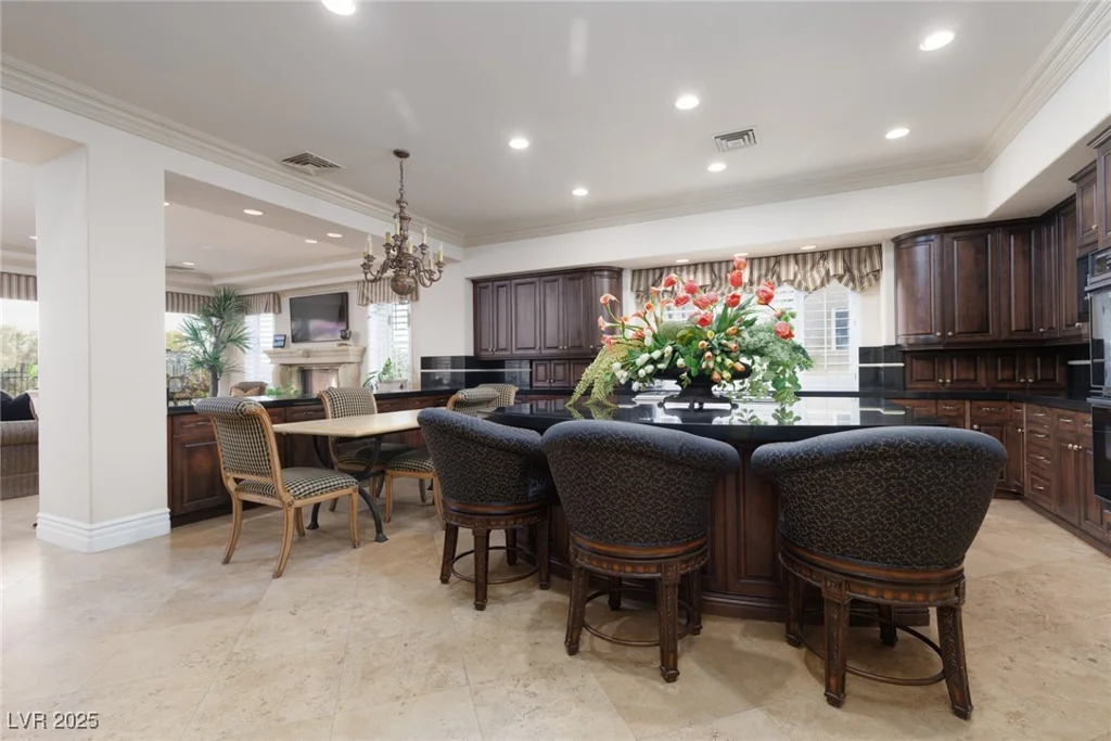 9000 Thornbury, Las Vegas, NV 89134