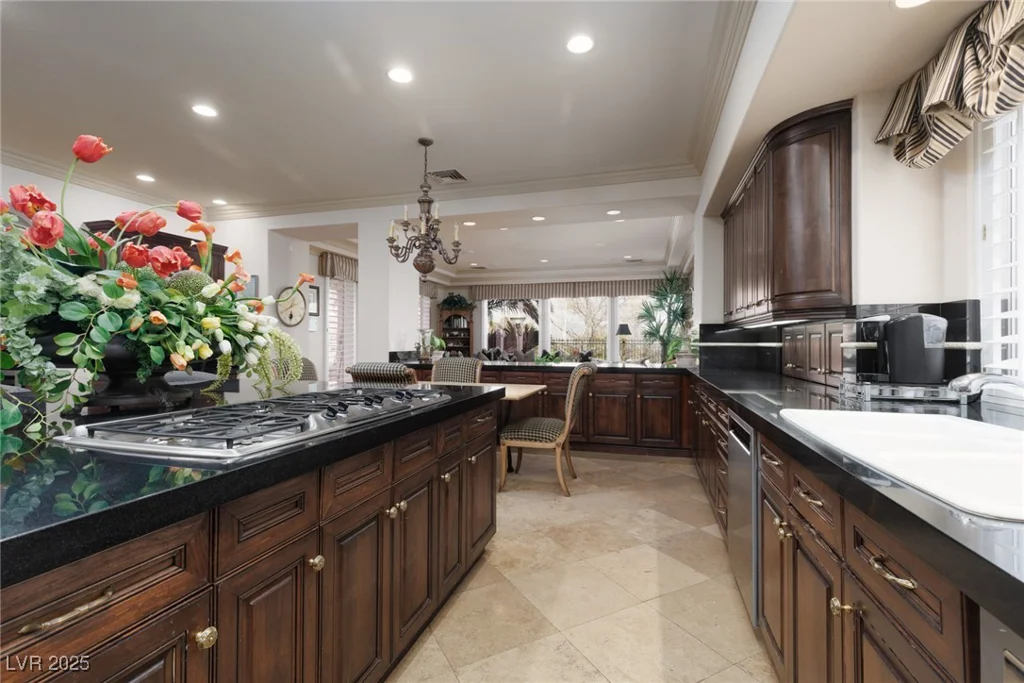 9000 Thornbury, Las Vegas, NV 89134