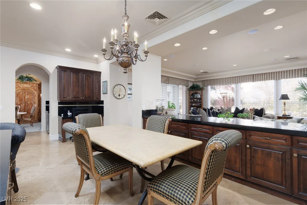 9000 Thornbury, Las Vegas, NV 89134