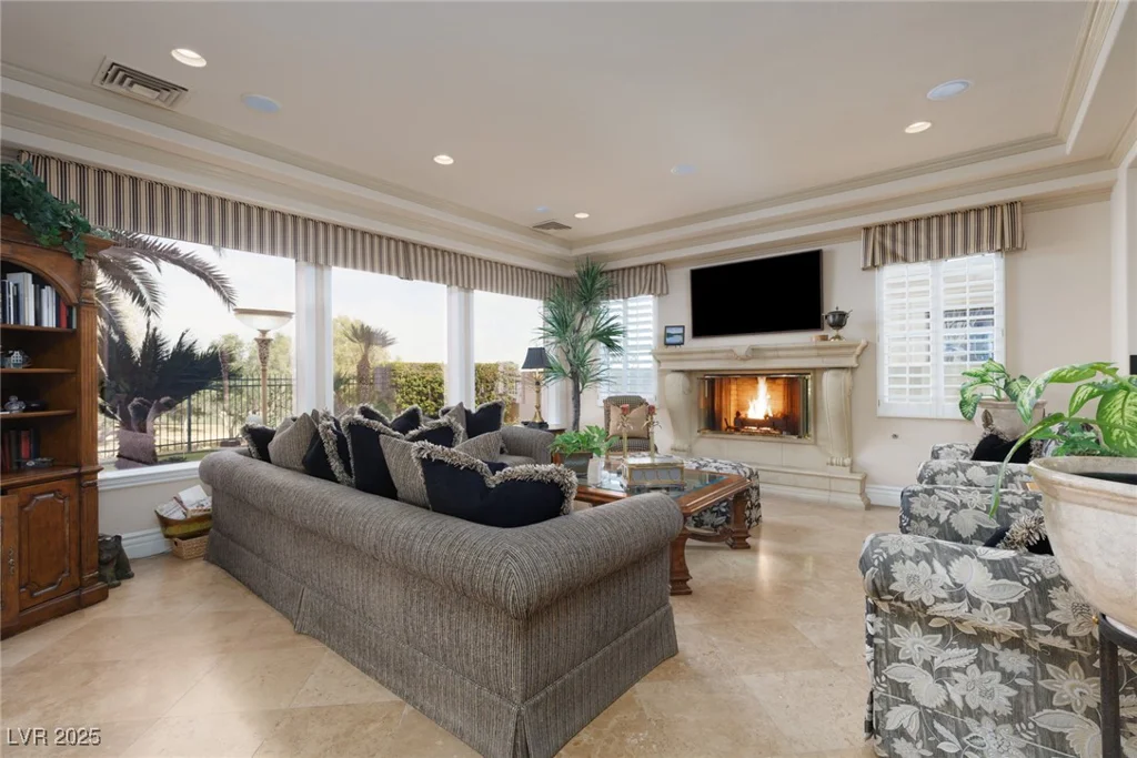 9000 Thornbury, Las Vegas, NV 89134