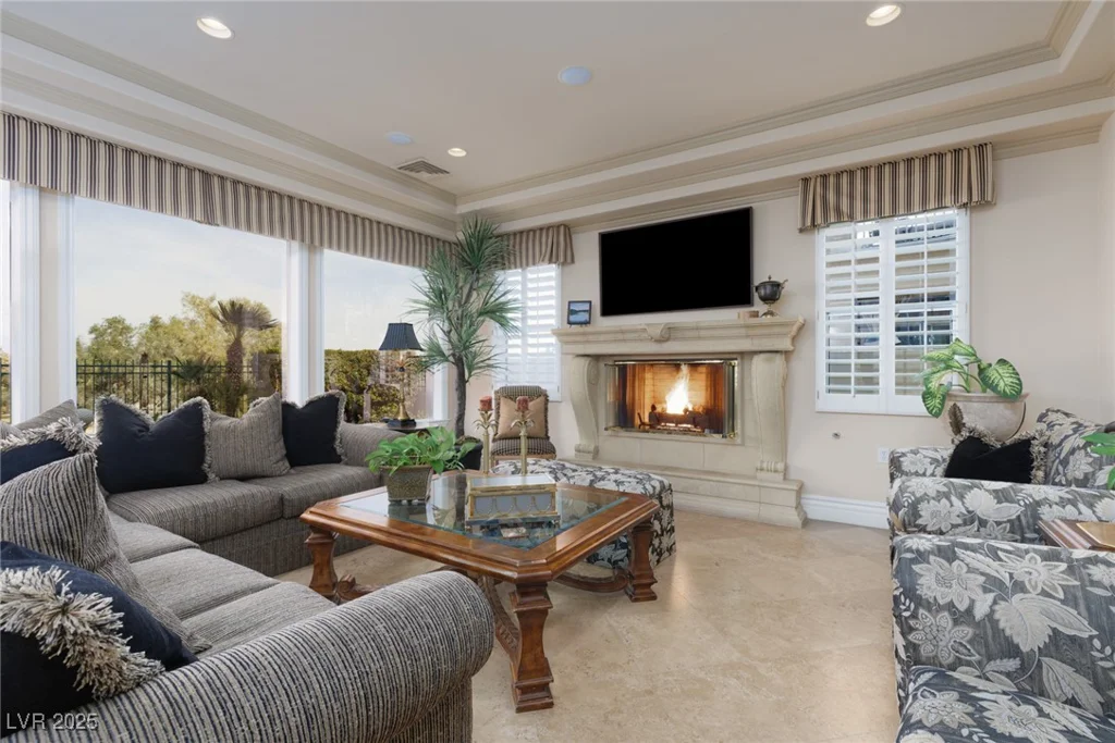 9000 Thornbury, Las Vegas, NV 89134