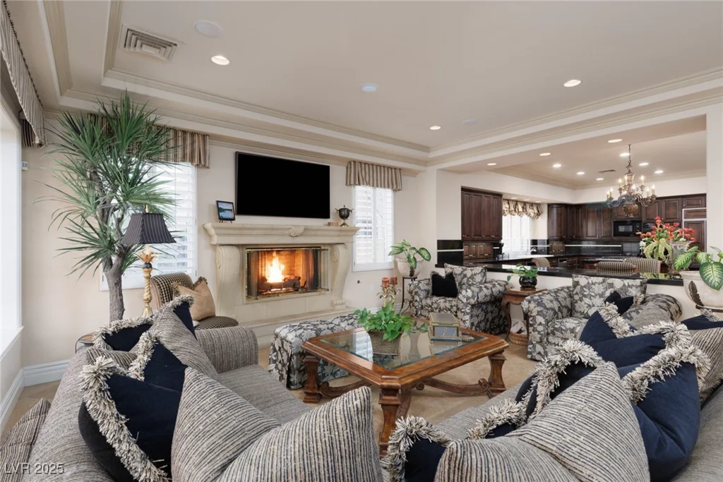 9000 Thornbury, Las Vegas, NV 89134