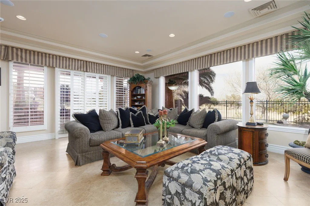 9000 Thornbury, Las Vegas, NV 89134