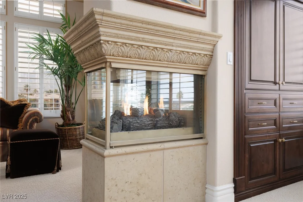 9000 Thornbury, Las Vegas, NV 89134